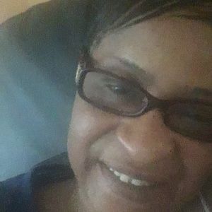 Meet your Posher, Yolanda